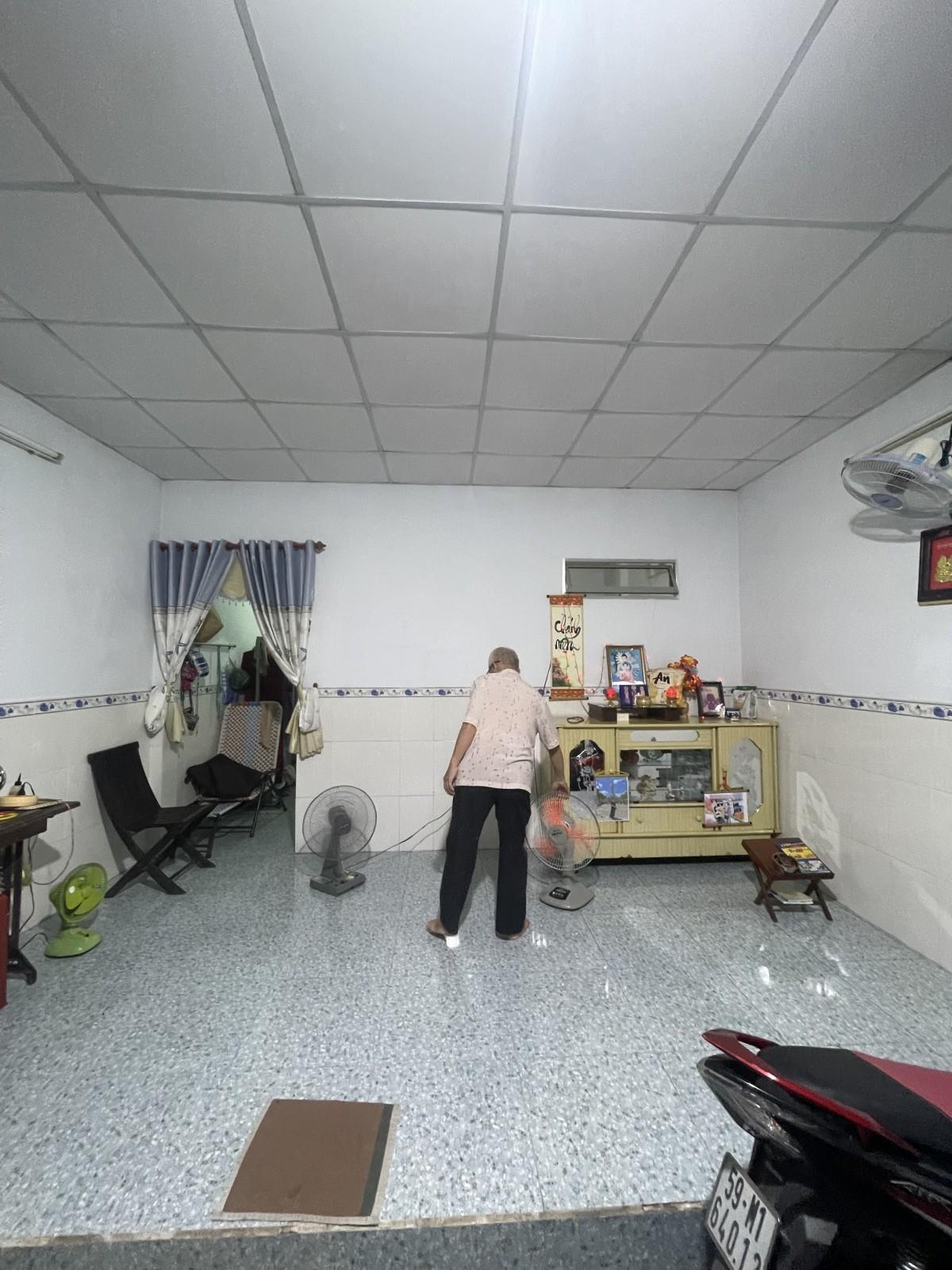 BÁN NHÀ 2 TẦNG, 53M2, NGÕ TỈNH LỘ 10, TÂN TẠO, BÌNH TÂN - GIÁ CHỈ 3.7 TỶ - SỔ HỒNG CHÍNH CHỦ - Ảnh 2